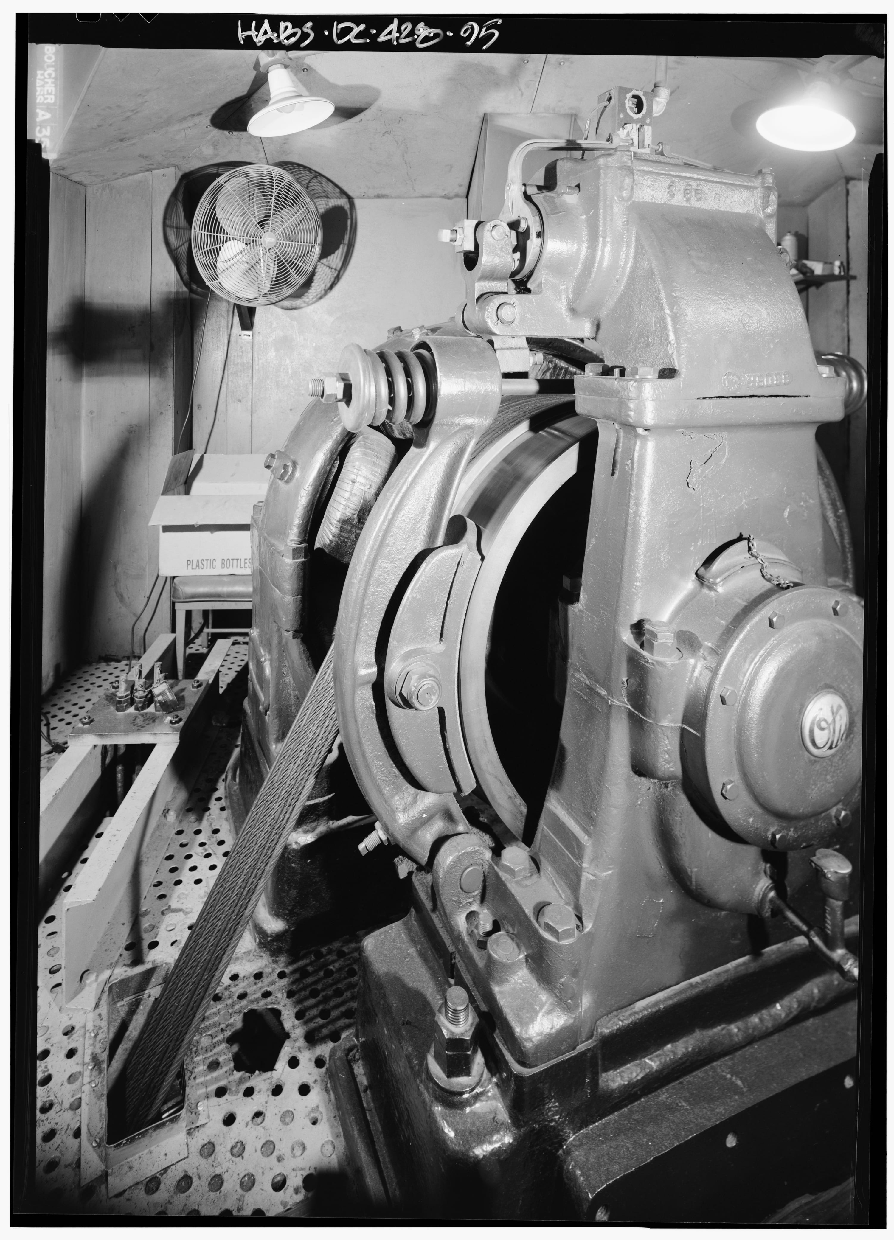 Hydraulic lift motor in a machine room